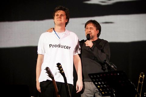 Yury Shevchuk introduces producer Filip Perkon to the Apollo crowd